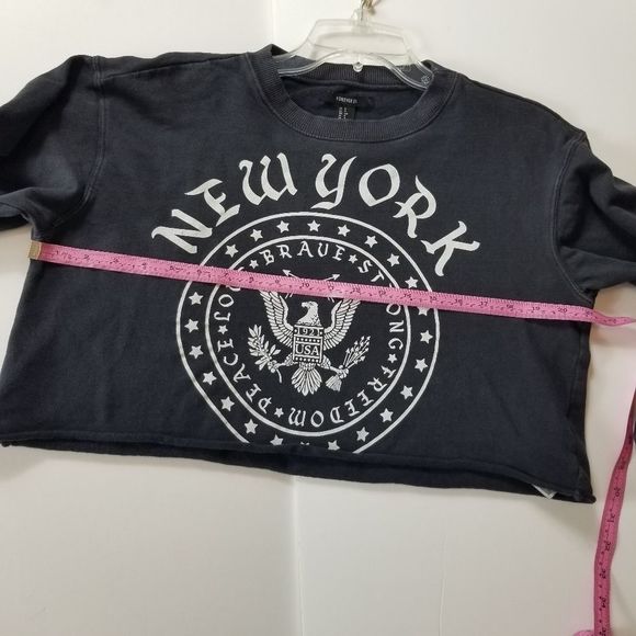 Forever 21 New York cropped sweatshirt - Picture 5 of 7